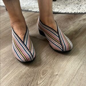 CHARLESTON SHOE CO. Multicolor Striped Heels